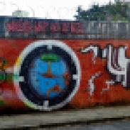 Continuação de grafite na rua Pacífico Faria, bairro Pompeia. Foto de Beto Trajano, em janeiro de 2014.