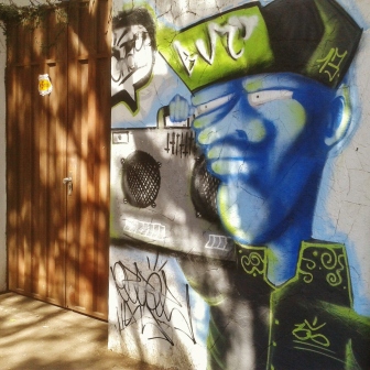 Grafite na rua Aimorés. Foto tirada por Beto Trajano em 24.7.2014.