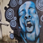 Grafite na rua Tomé de Souza, no muro da Escola Estadual Barão do Rio Branco, na Savassi. Fotografado por CMC em 18.12.12.