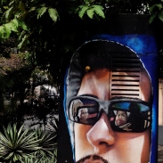 Grafite de Viber (uma das Minas de Minas), na mesma esquina. Fotografado por CMC em 13.4.2014.
