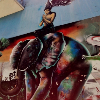 Grafite na rua Conselheiro Lafaiete com Pouso Alegre, no bairro Floresta, Leste de BH. Foto de CMC tirada em 27/12/2014